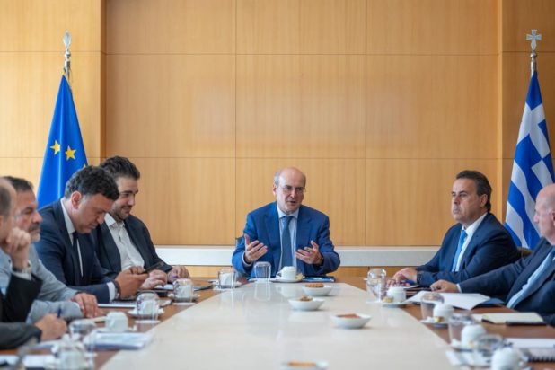 Κωστής Χατζηδάκης, Διϋπουργική σύσκεψη