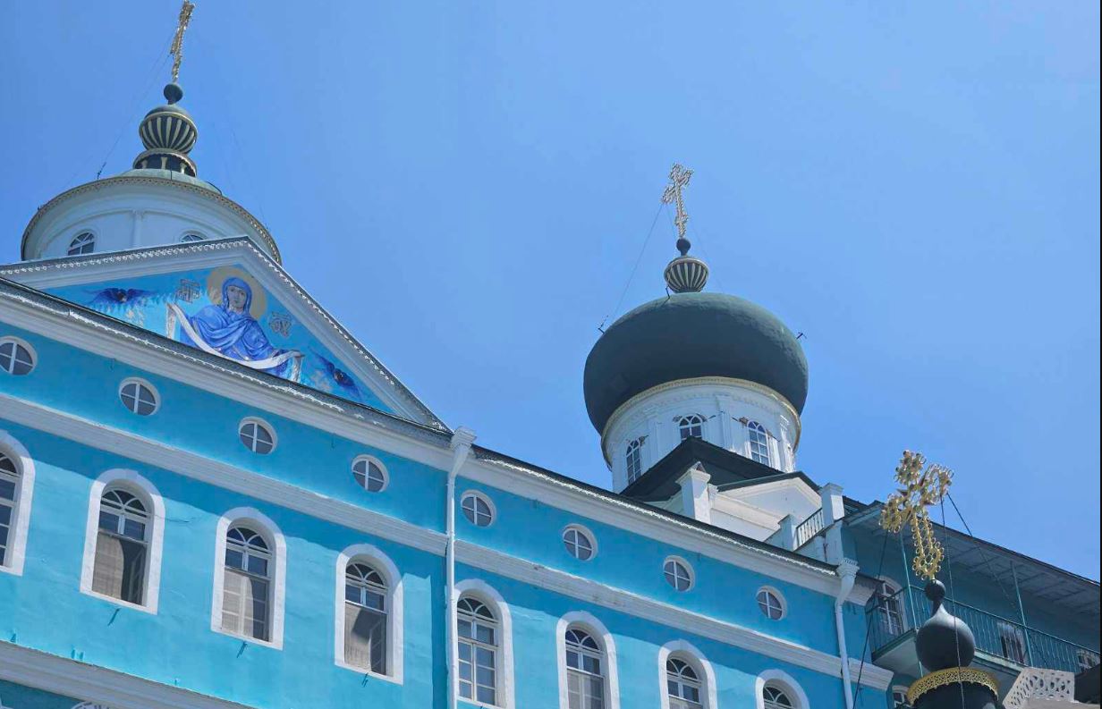 Φωτογραφίες από την αυτοψία στο Άγιο Όρος: Ρωγμές και καταστροφές – Η αγωνία για τις αγιογραφίες