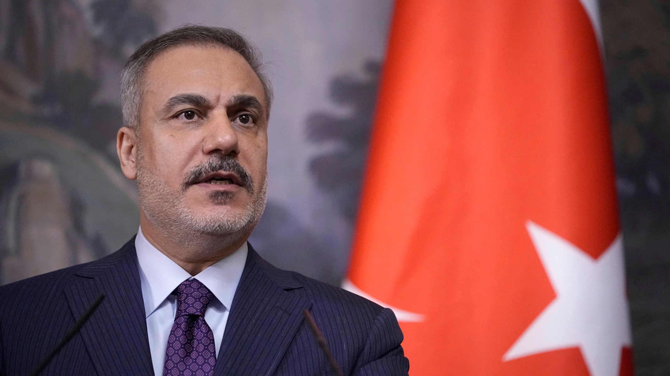 Χακάν Φιντάν: Η συνάντηση Ερντογάν-Τραμπ στη Χάγη ήταν προγραμματισμένη – Πρέπει να υπογραφεί μια συμφωνία μεταξύ Ιράν και ΗΠΑ