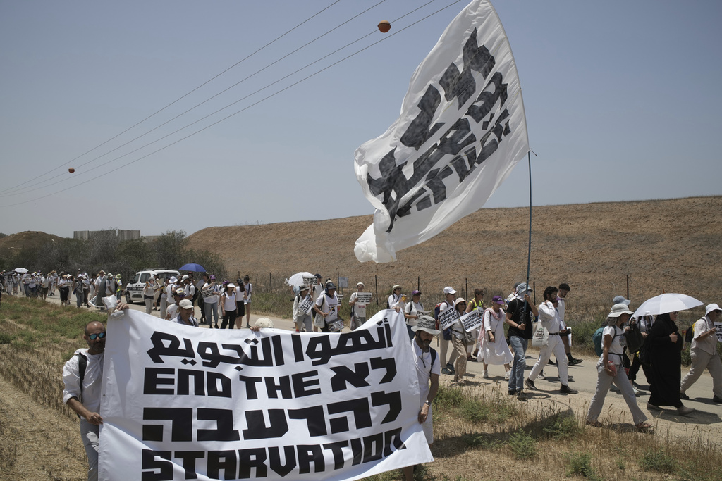 Διπλωματικές πηγές: Καλούμε τις αιγυπτιακές αρχές να σεβαστούν τα δικαιώματα των Ελλήνων πολιτών που βρίσκονται κοντά στο σημείο ελέγχου της Ισμαηλίας
