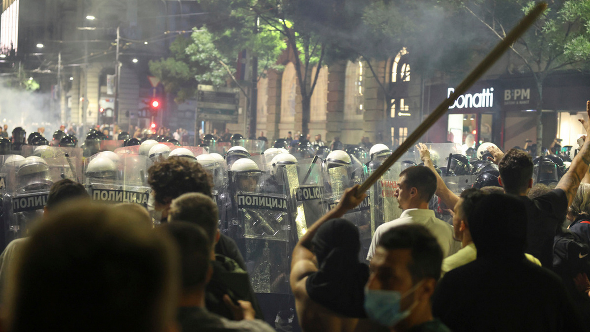 Σερβία: Αποκλεισμοί δρόμων σε μεγάλες πόλεις μετά τις συλλήψεις φοιτητών