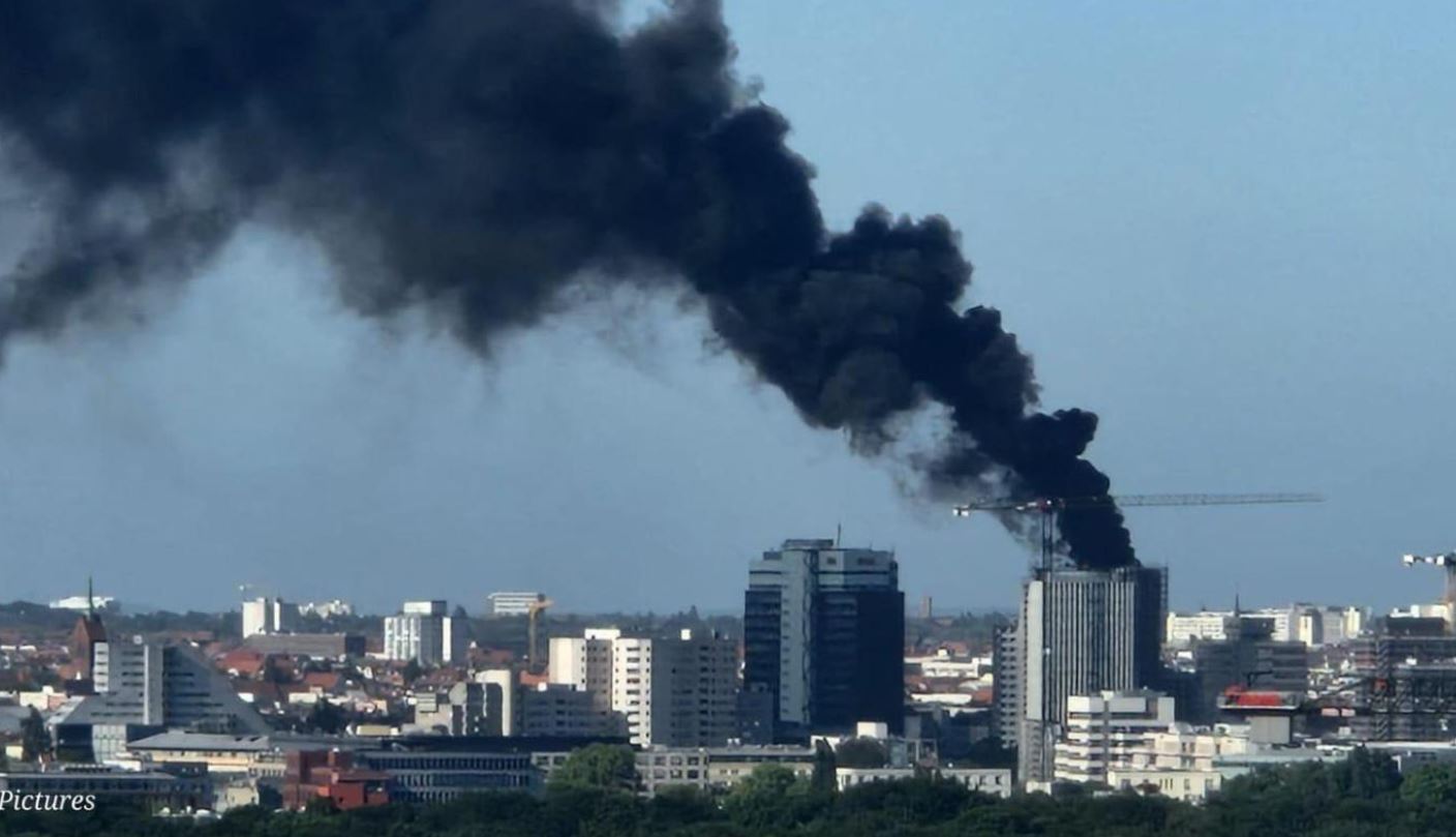 Βερολίνο: Πυρκαγιά σε πολυώροφο κτίριο
