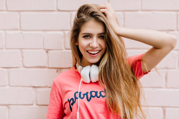 Έδωσε τελεσίγραφο στους γονείς της - "Ή θα κάνουν την αδελφή μου να μου φέρεται καλύτερα, ή θα της πω ότι είναι υιοθετημένη". Φωτογραφία: Freepik