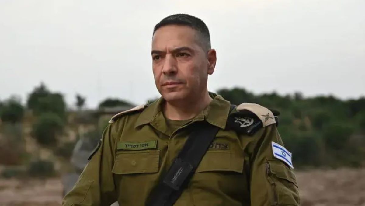 Έφι Ντέφριν εκπρόσωπος Ενόπλων Δυνάμεων Ισραήλ