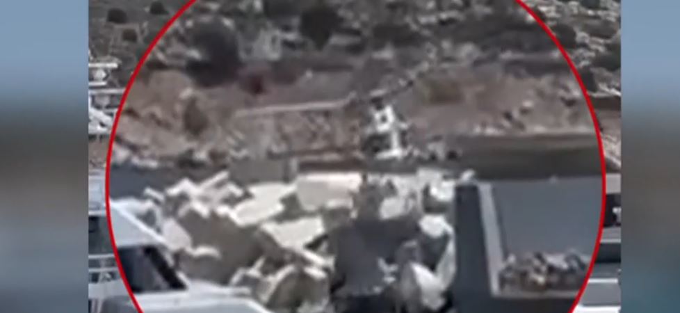 Βουλιαγμένη: Νέο βίντεο ντοκουμέντο από την πτώση του ελικοπτέρου στη θάλασσα