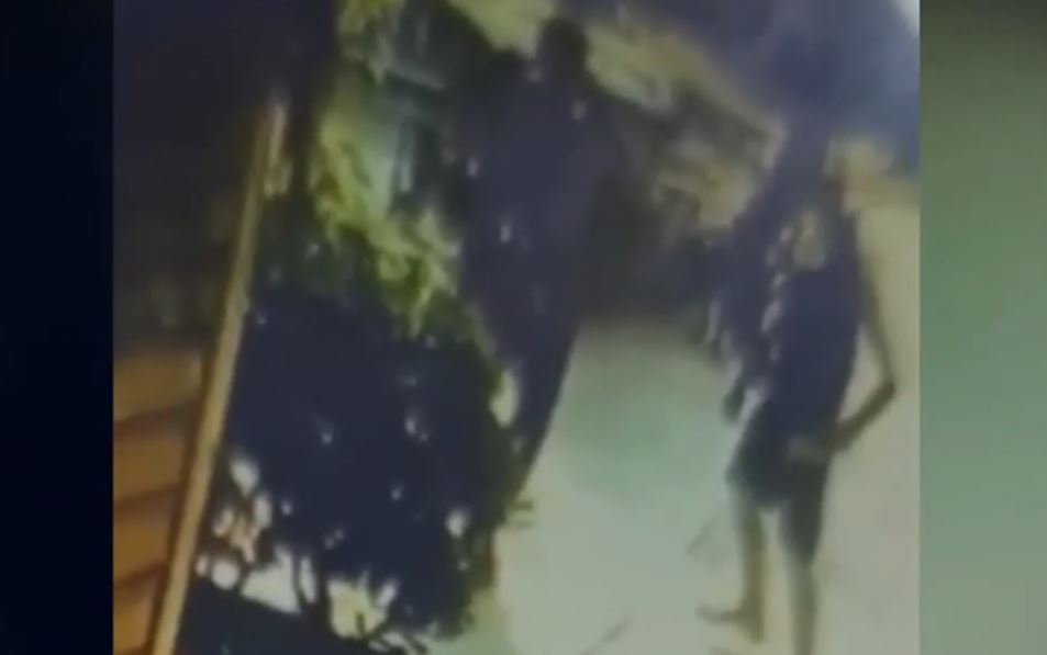 Λεωφόρος Αλεξάνδρας: Ο 37χρονος επιτέθηκε και σε έναν άνδρα αφού ξυλοκόπησε ηλικιωμένη στα Εξάρχεια – ΒΙΝΤΕΟ