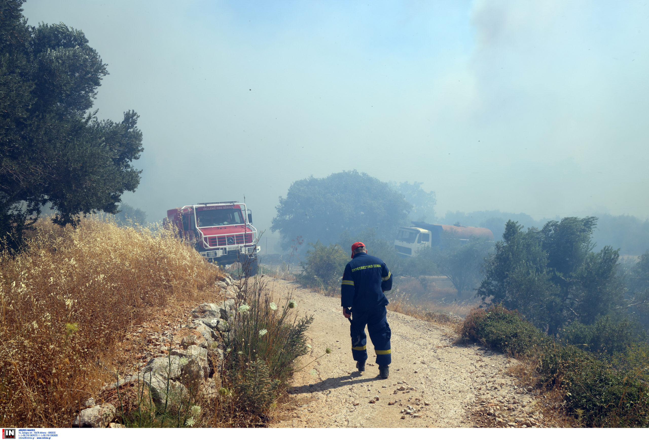 Φωτιά στη Χίο: Νέο μήνυμα από το 112 για εκκένωση – «Αν βρίσκεστε στην περιοχή Αγίου Γεωργίου Συκούσης, απομακρυνθείτε»