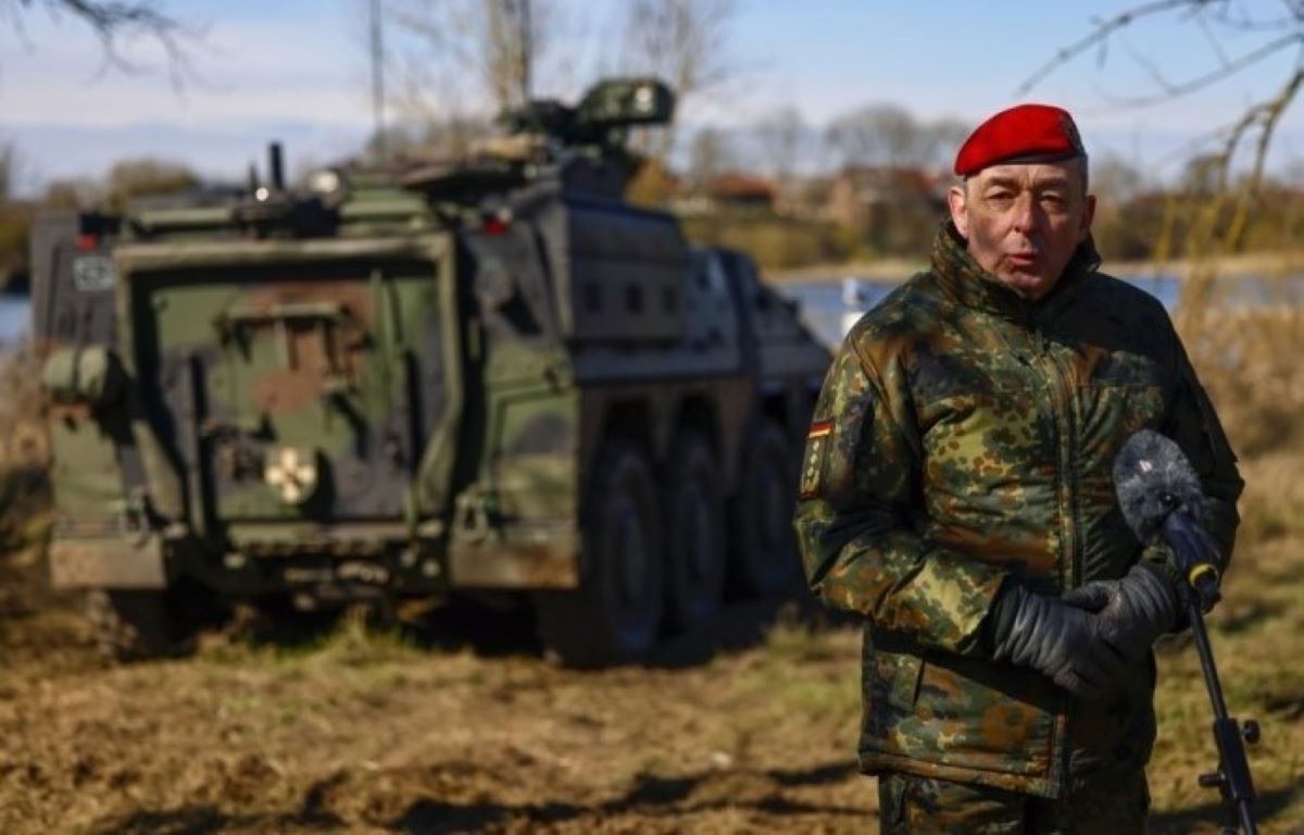 Aρχηγός του Γενικού Επιτελείου Ενόπλων Δυνάμεων της ΓερμανίαςΚάρστεν Μπρούερ