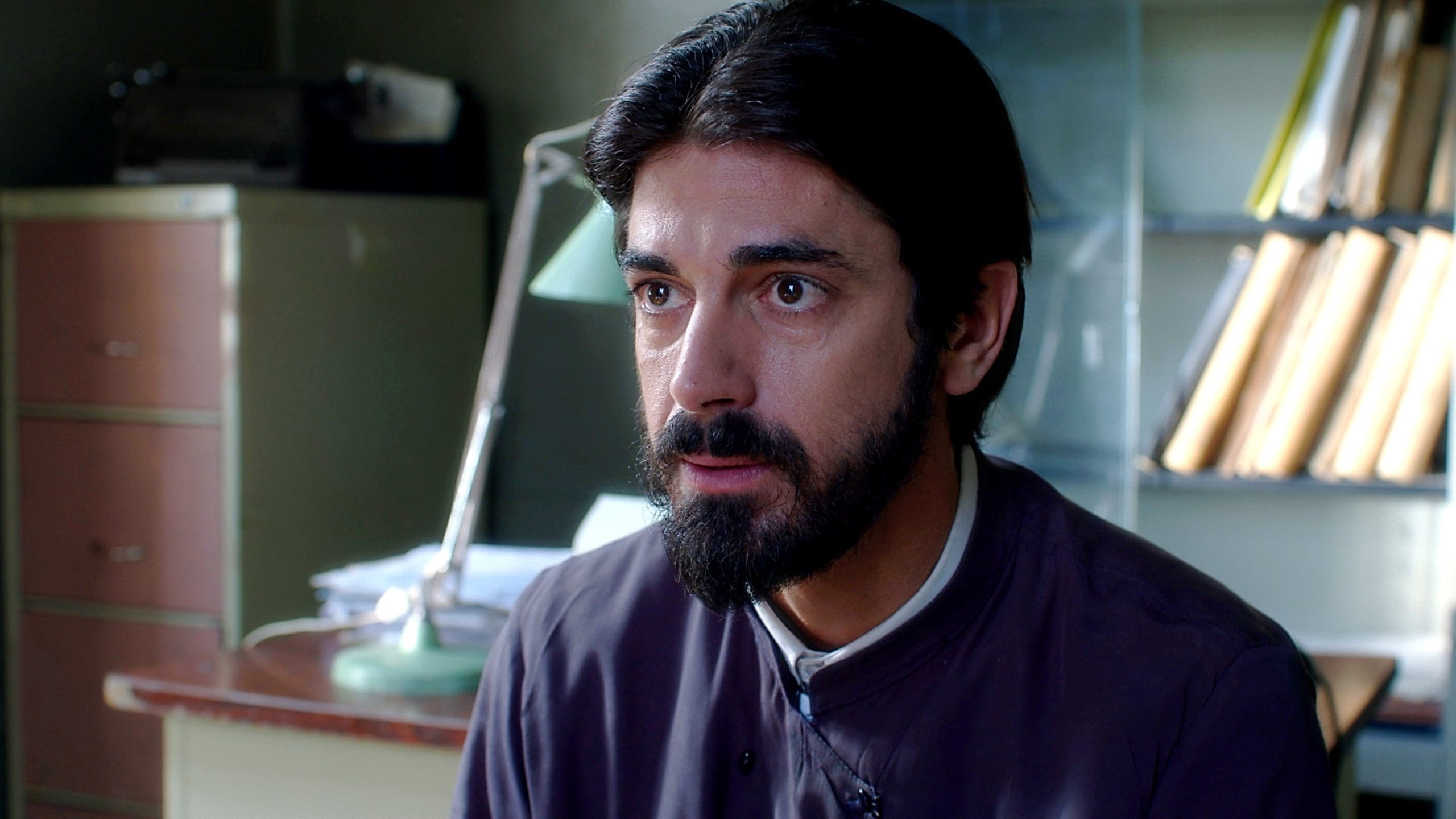 Άγιος έρωτας: Ο Χάρης αποκαλύπτει όσα γνωρίζει στον π. Νικόλαο