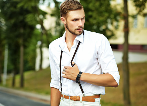 Ξόδεψε 7.000 ευρώ για το δαχτυλίδι των αρραβώνων τους και εκείνη δεν το φοράει ποτέ - "πιστεύω ότι θέλει να νομίζουν πως είναι ελεύθερη". Φωτογραφία: Freepik