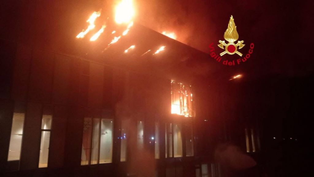 Ιταλία: Φωτιά στο προπονητικό κέντρο της Φιορεντίνα – Στο νοσοκομείο τρεις παίκτες από τις ακαδημίες, σοβαρές ζημιές