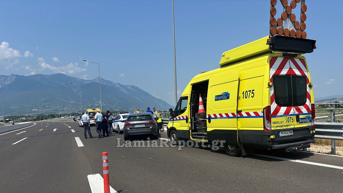 Αδιανόητη τραγωδία έξω από τη Λαμία: Συγκρούστηκαν οι μηχανές δύο φίλων – Σκοτώθηκε ο ένας