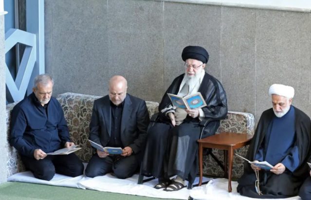 Ιράν Αλί Χαμενεϊ Πεζεσκιάν προσευχή