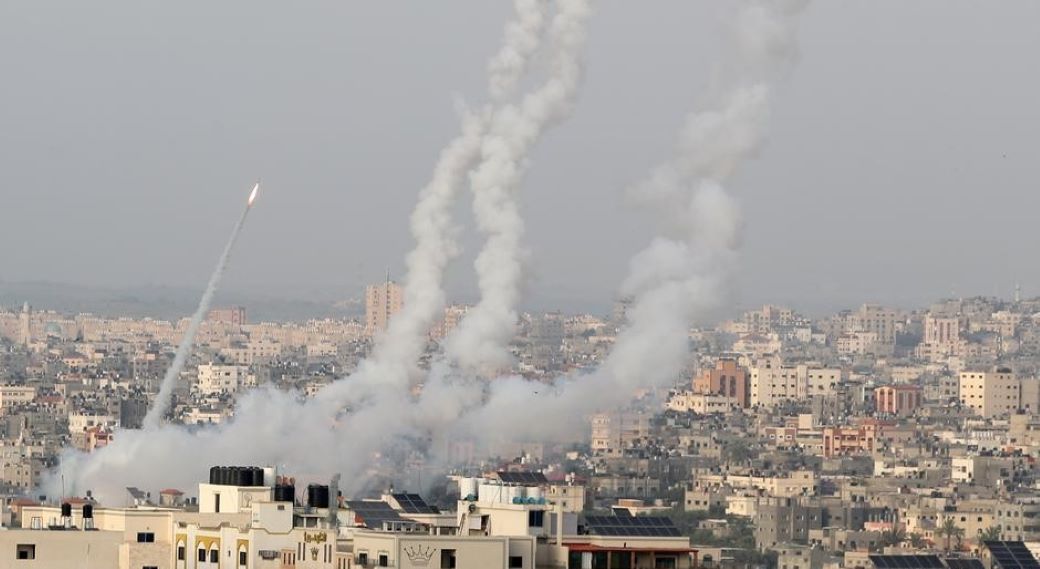 Ισραήλ: Ισχυρές εκρήξεις σε Τελ Αβίβ και Ιερουσαλήμ μετά την εκτόξευση πυραύλων από το Ιράν