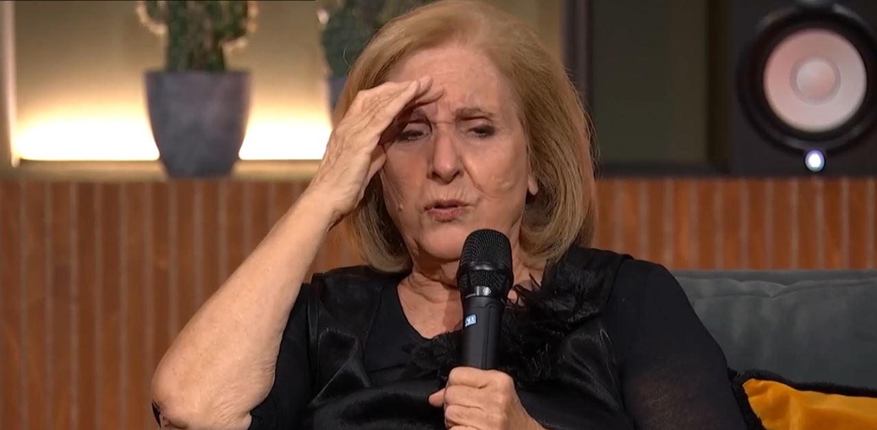 «Λύγισε» η Κάρμεν Ρουγγέρη – «Είναι το τραγούδι που λέγαμε με τον άντρα μου»