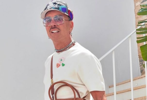 Λάκης Γαβαλάς