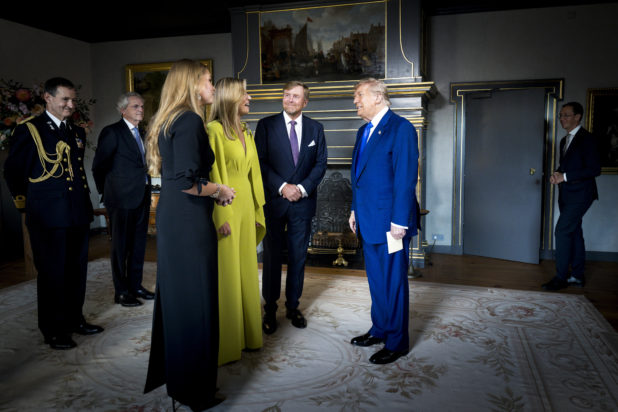 ΝΑΤΟ Τραμπ βασίλισσα Μάξιμα Χάγη