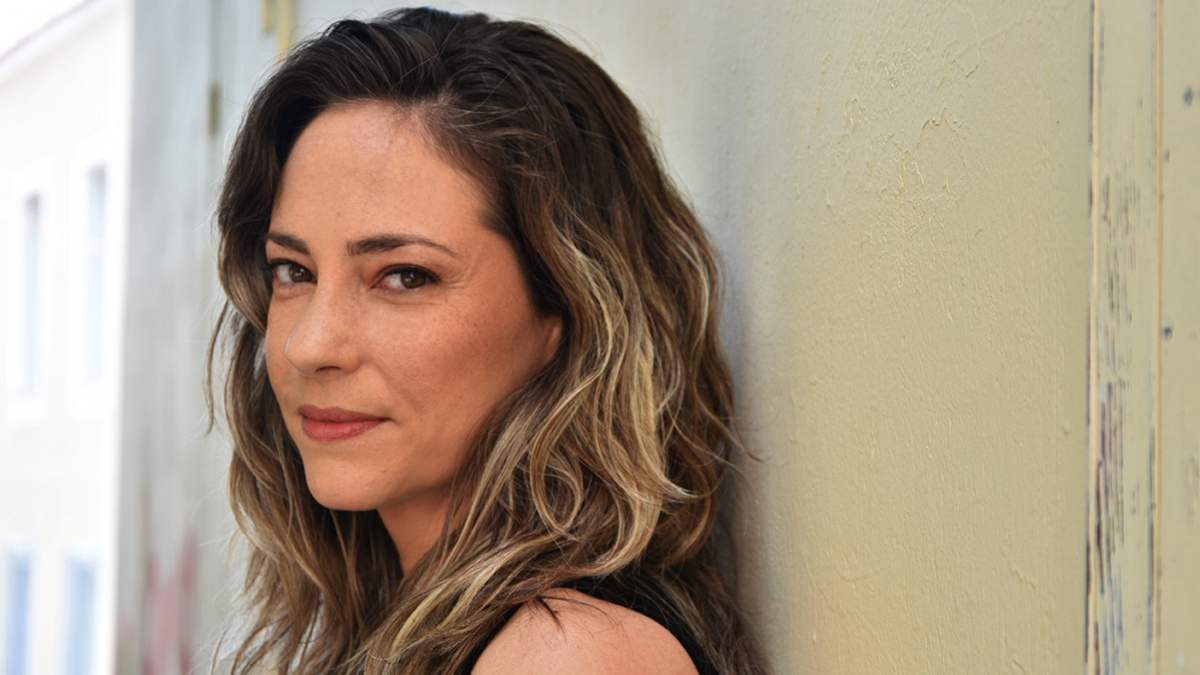 Αλεξάνδρα Ούστα: «Δεν πιστεύω ότι πρέπει να ανέβεις πάνω στη σκηνή όταν βιώνεις μια μεγάλη απώλεια»