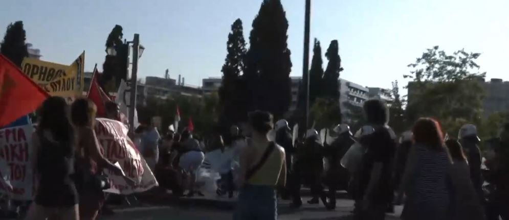 Σύνταγμα: Ένταση στη συγκέντρωση αλληλεγγύης στον παλαιστινιακό λαό