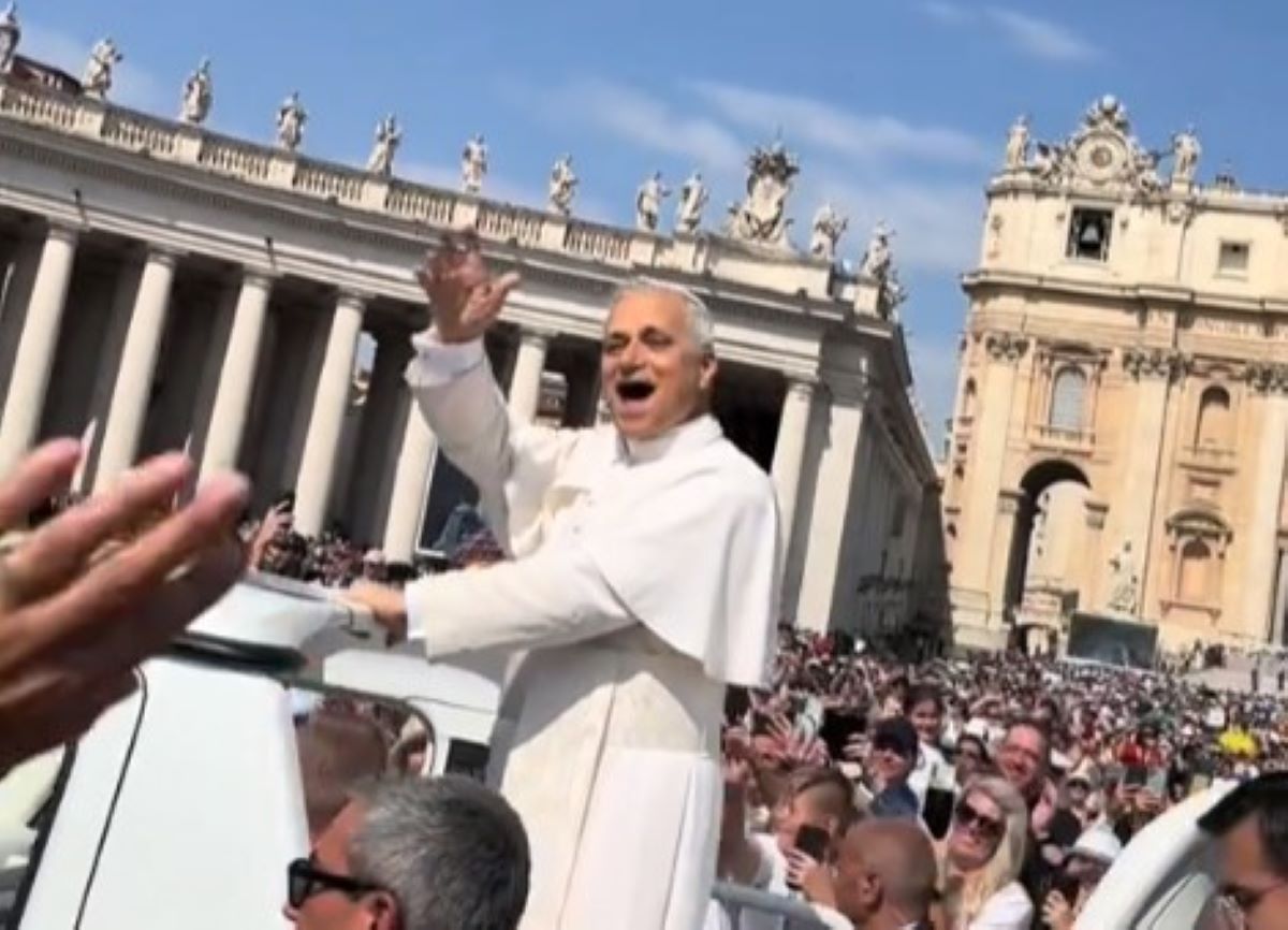 Πάπας Λέων: Ζωτοκραύγασε μαζί με πλήθος Αμερικανών για την αγαπημένη ομάδα του στο μπέιζμπολ – Βίντεο