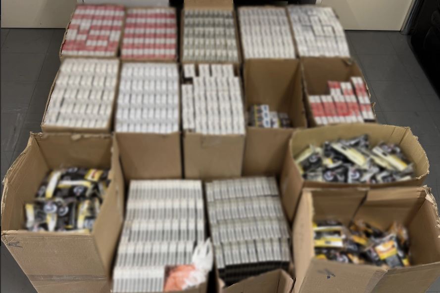 Πειραιάς: Συνελήφθη 45χρονος για διακίνηση λαθραίων καπνικών προϊόντων – Κατασχέθηκαν 6.146 τεμάχια