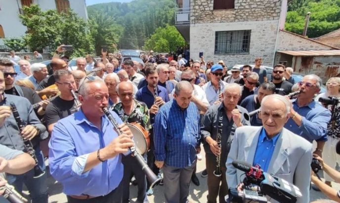 Κηδεία Πετρολούκα Χαλκιά