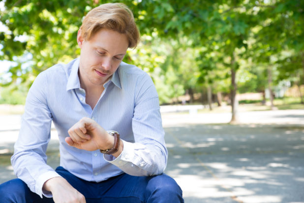 Οι άνθρωποι που ελέγχουν συνεχώς τι ώρα είναι, συνήθως διαθέτουν αυτά τα 10 μοναδικά χαρακτηριστικά
