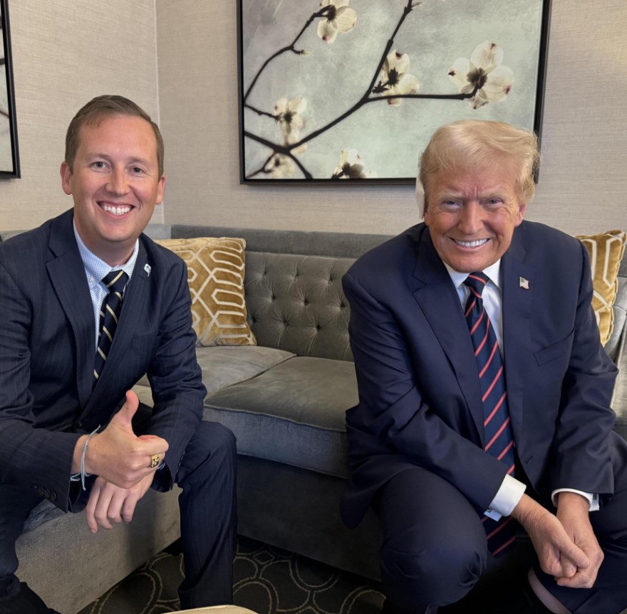 Σέρτζιο Γκορ Ντόναλντ Τραμπ