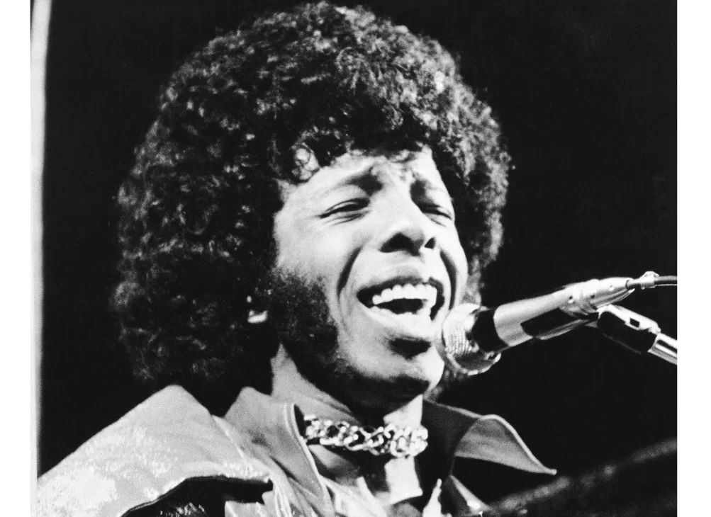 Sly Stone: Πέθανε σε ηλικία 82 ετών ο θρύλος της funk και της ψυχεδελικής soul