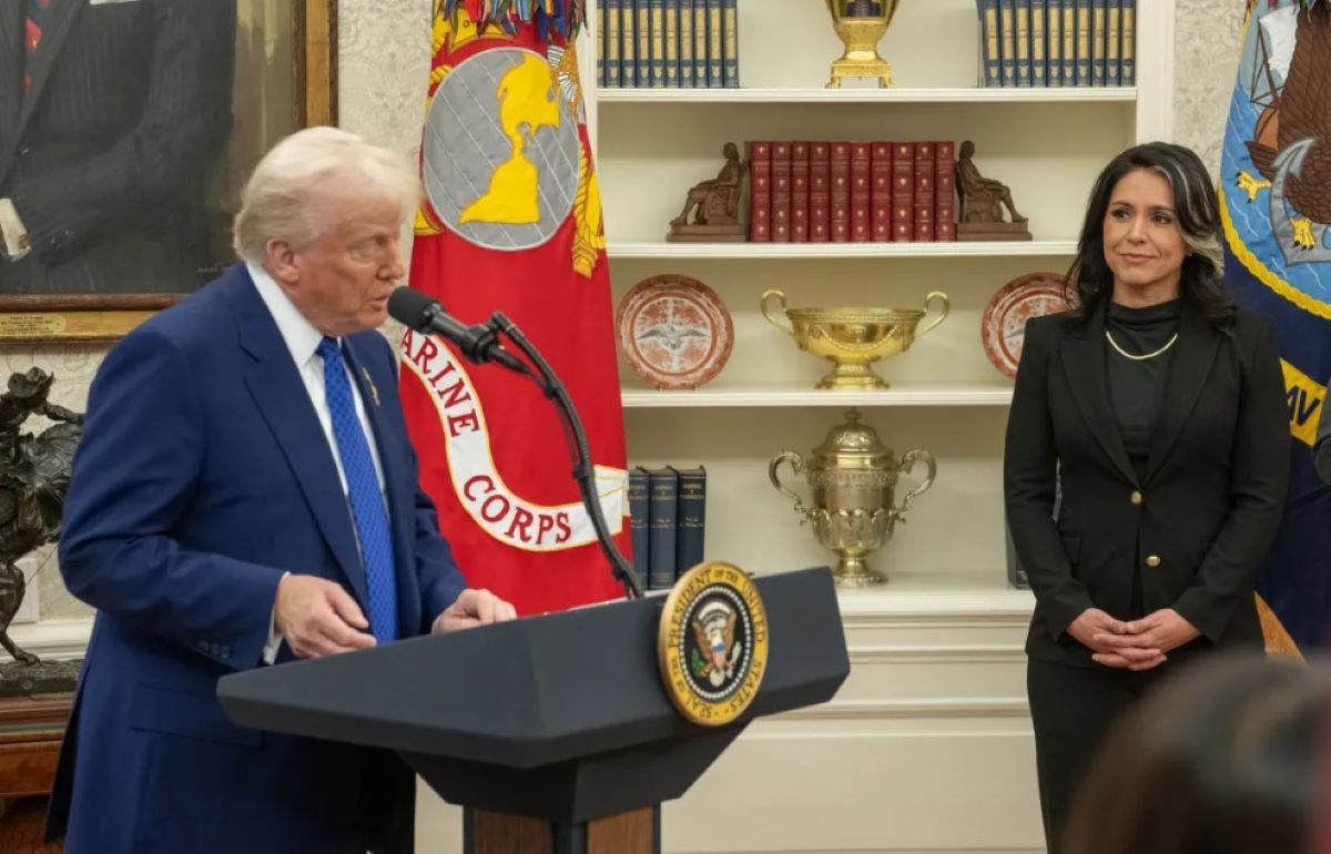 Ντόναλντ Τραμπ Τούλσι Γκάμπαρντ