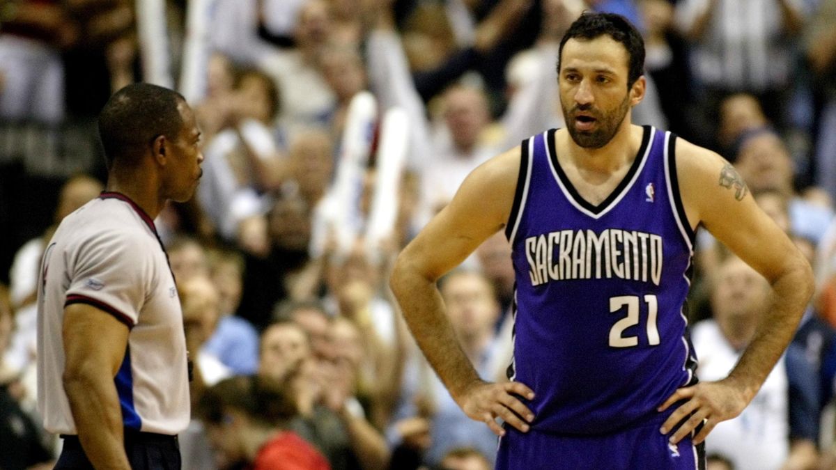 Βλάντε Ντίβατς: Στο νοσοκομείο ο πρώην αστέρας του NBA έπειτα από τροχαίο με τη μηχανή του