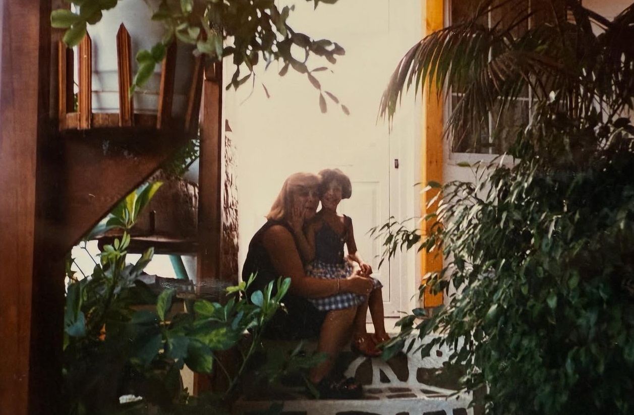 Βαρύ πένθος για τη Σάντυ Χατζηϊωάννου: Πέθανε η γιαγιά της – «Θα συνεχίσω να σε κουβαλάω μέσα μου»