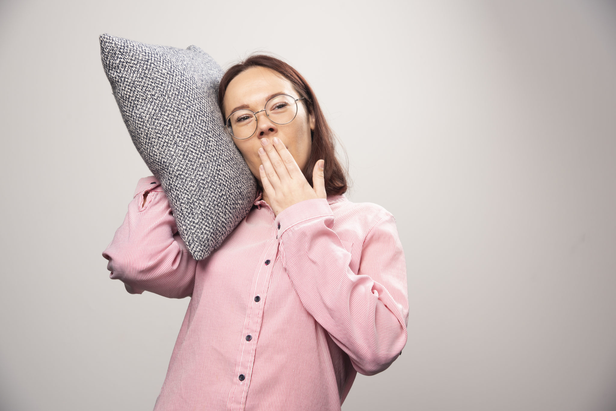 Ύπνος: Το απλό κόλπο των 30 δευτερολέπτων από ειδικό που μπορεί να σταματήσει το ροχαλητό