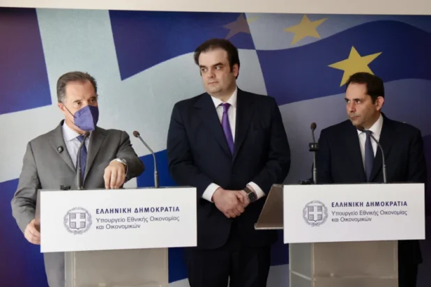 ΑΔΩΝΙΣ ΓΕΩΡΓΙΑΔΗΣ ΚΑΙ ΠΙΕΡΡΑΚΑΚΗΣ