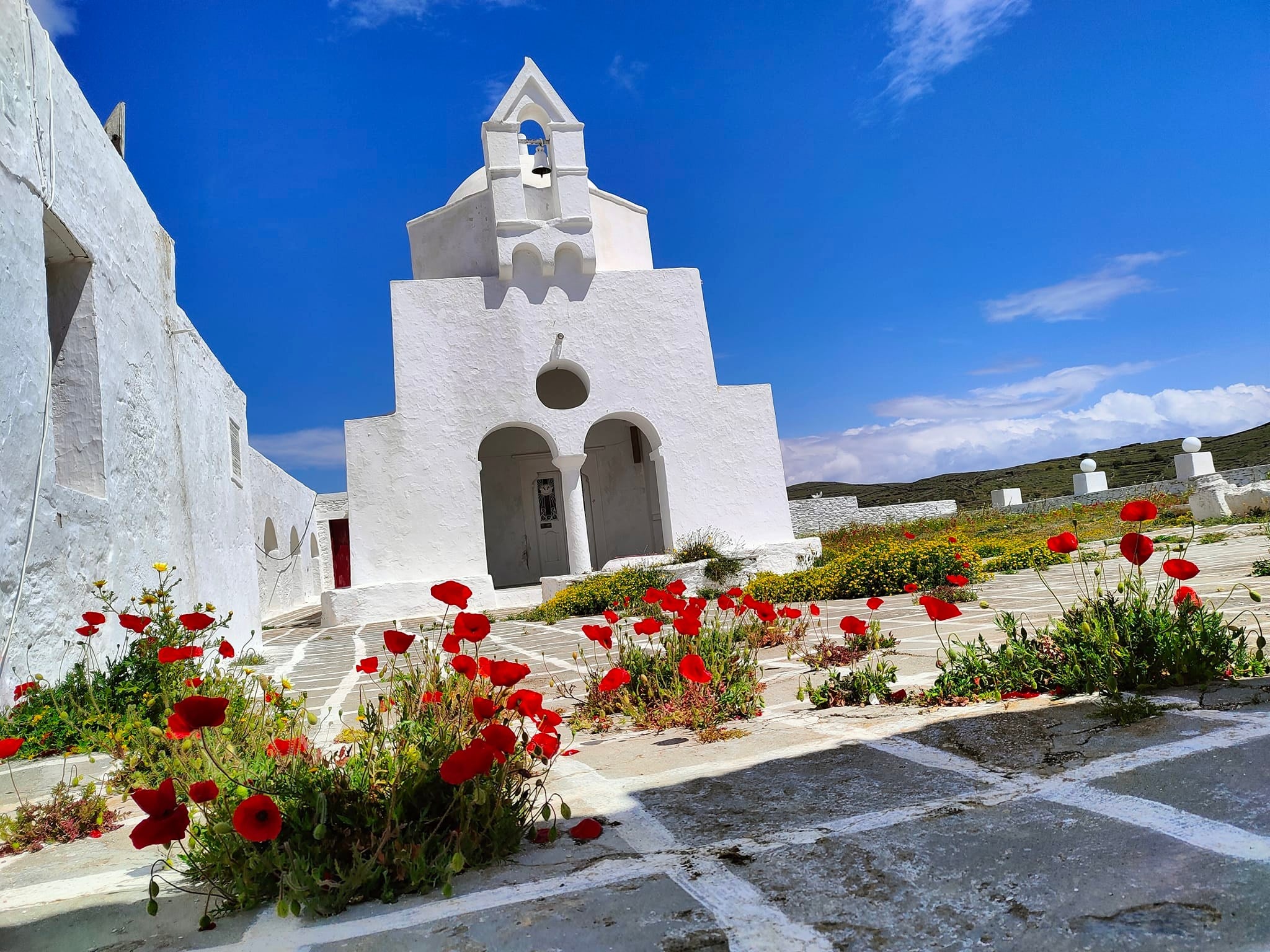 Healing Grounds – Εδάφη Ίασις: 9, 10 και 11 Αυγούστου 2025, Παναγιά του Νίκους, Χώρα, Κύθνος