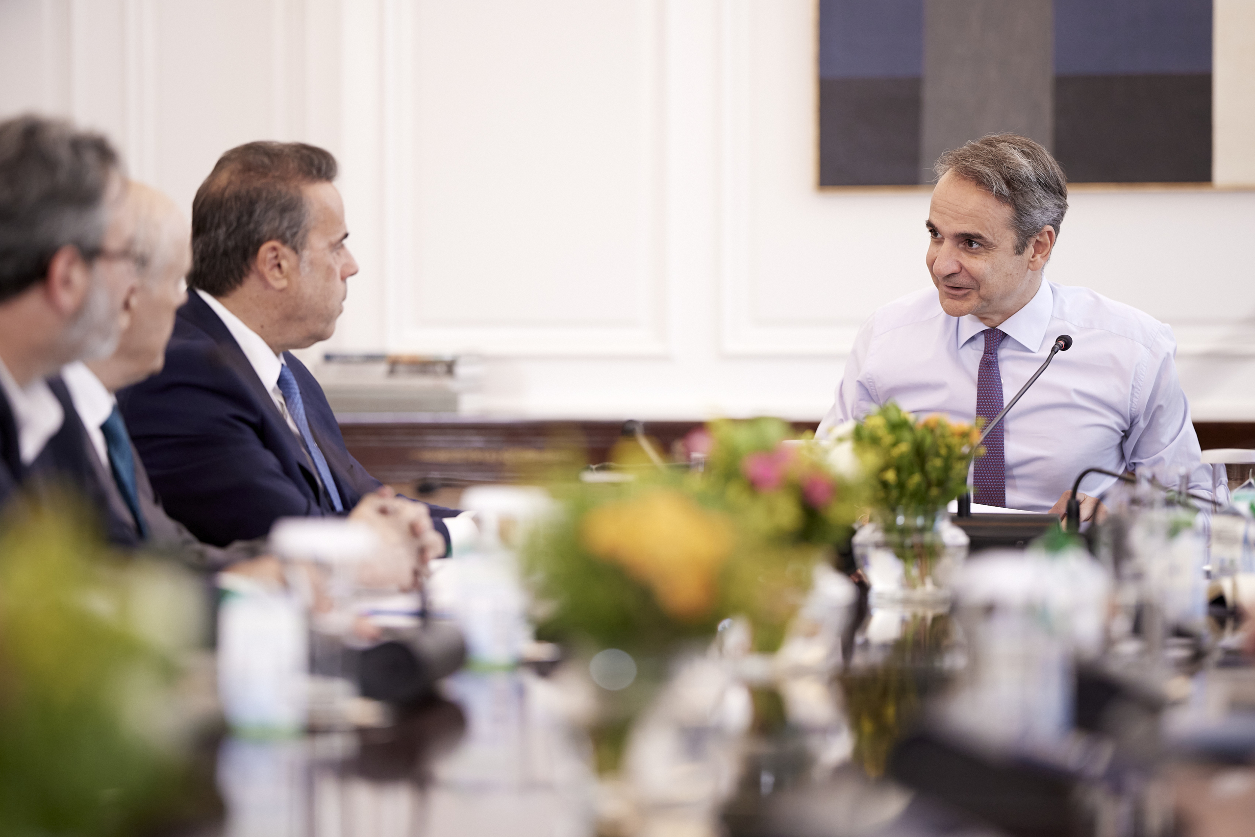 Σύσκεψη Μητσοτάκη - Παπασταύρου για τους μικρούς οικισμούς