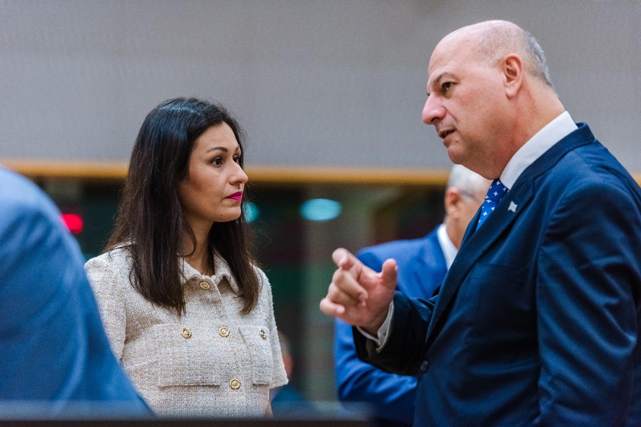 Τσιάρας - ΕΕ