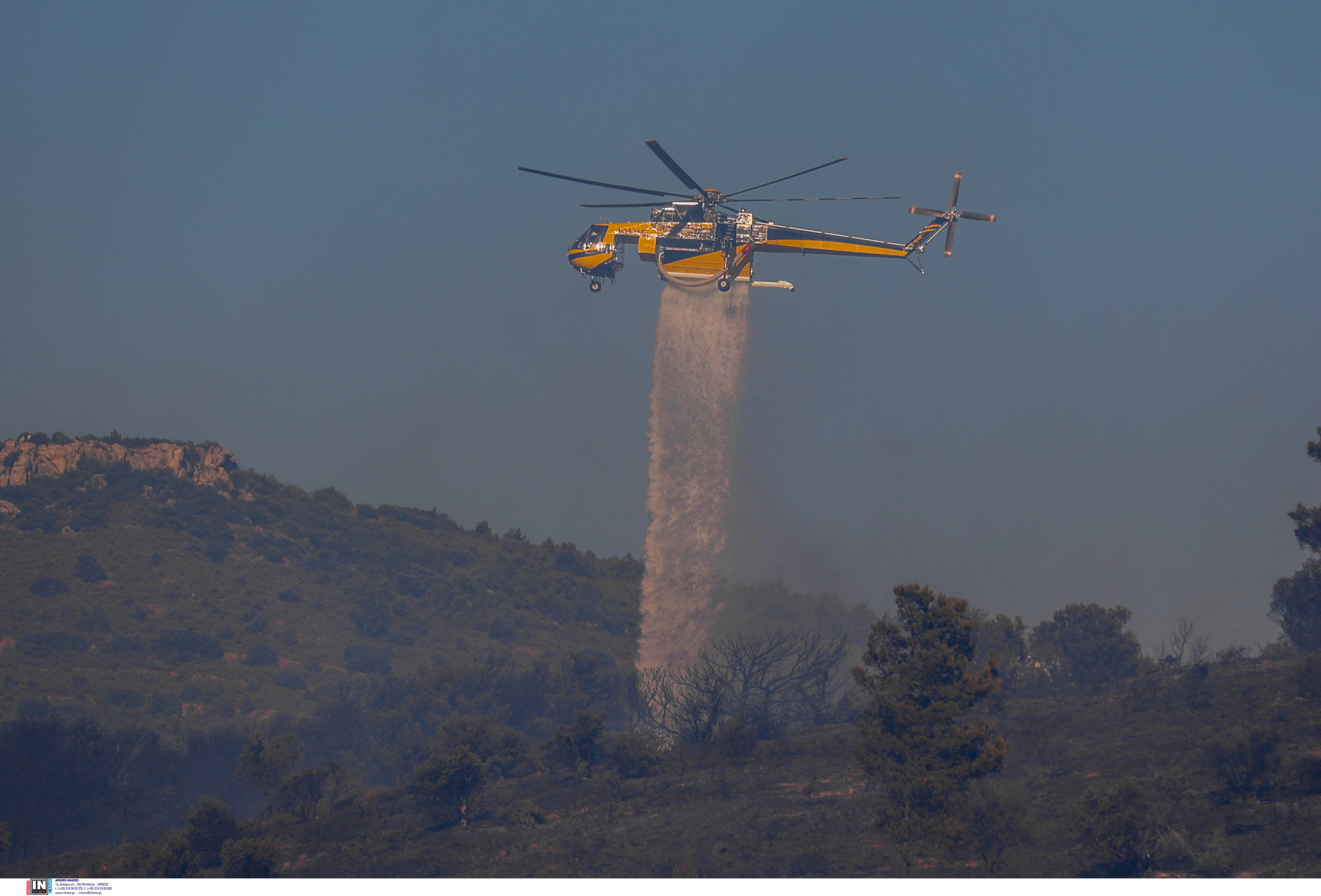 Φωτιά στην Ανατολική Αττική: «Έχουν καεί τουλάχιστον 6 σπίτια» – Τι λέει στο enikos.gr ο αντιδήμαρχος Ραφήνας