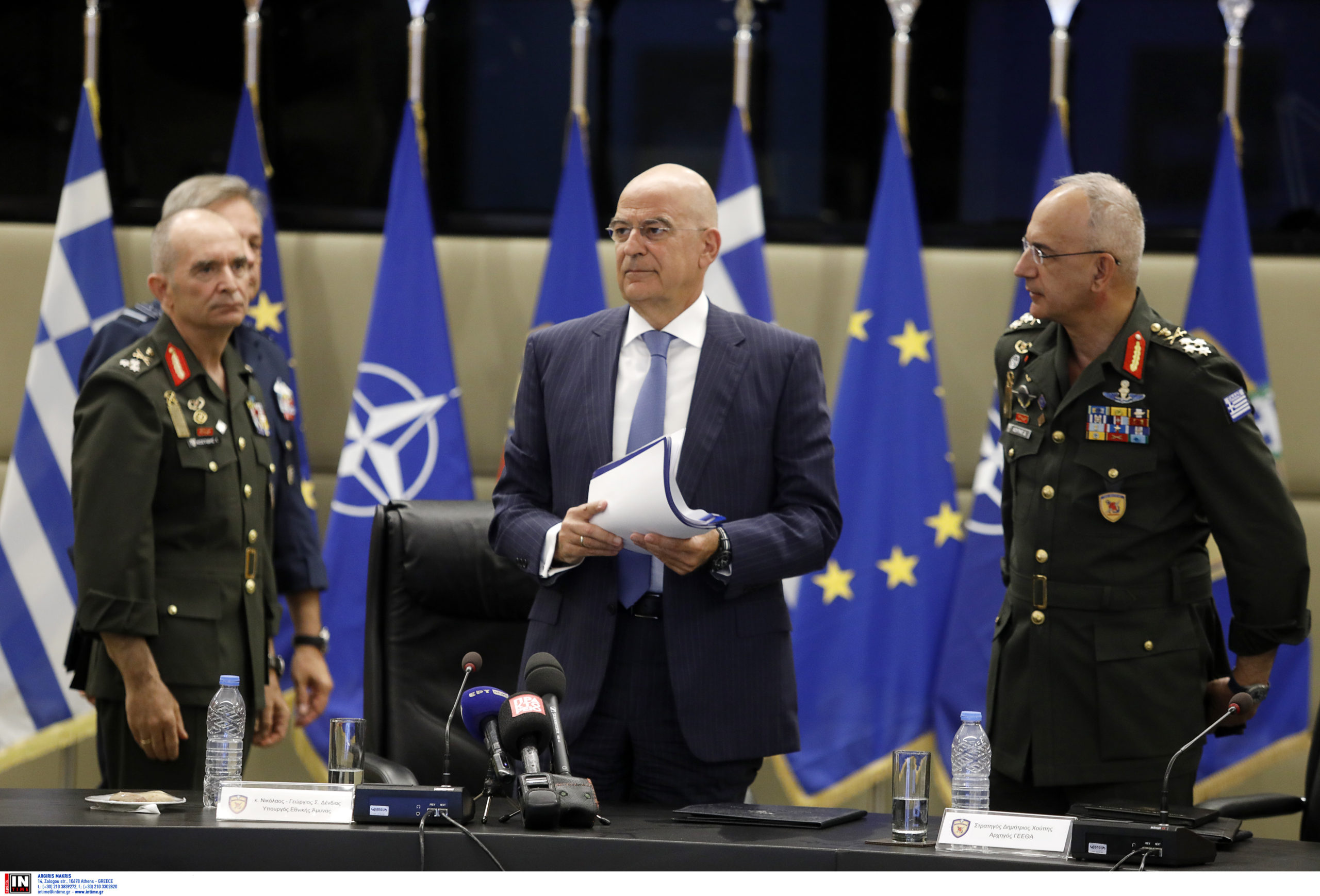 Ένοπλες Δυνάμεις: Θητεία μόνο στο στρατό ξηράς, κατάργηση της 1ης Στρατιάς, αυξήσεις μέχρι 100 ευρώ στους στρατεύσιμους – Όσα ανακοίνωσε ο Δένδιας