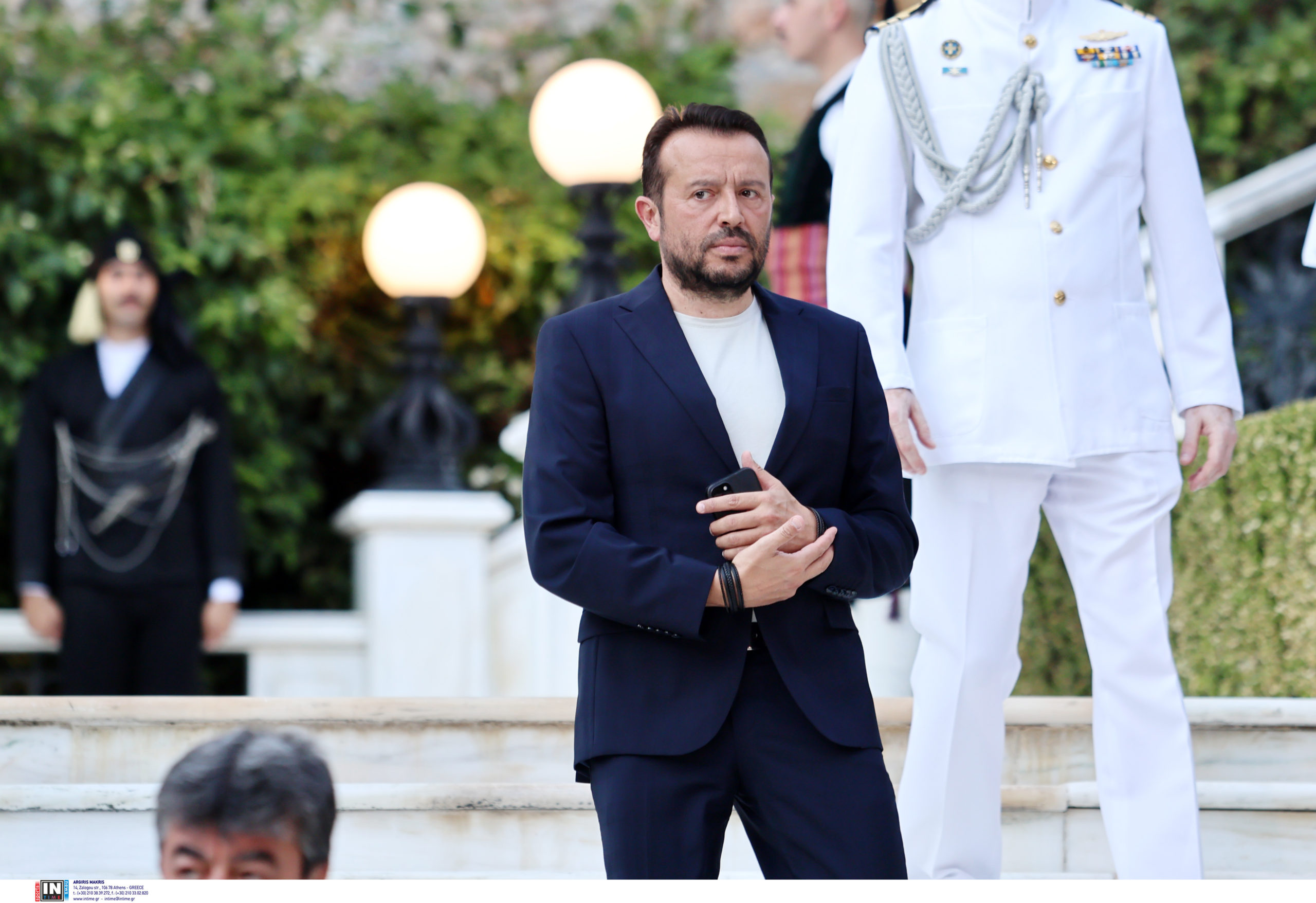 αποκατάσταση της δημοκρατίας, Προεδρικό Μέγαρο, δεξίωση 