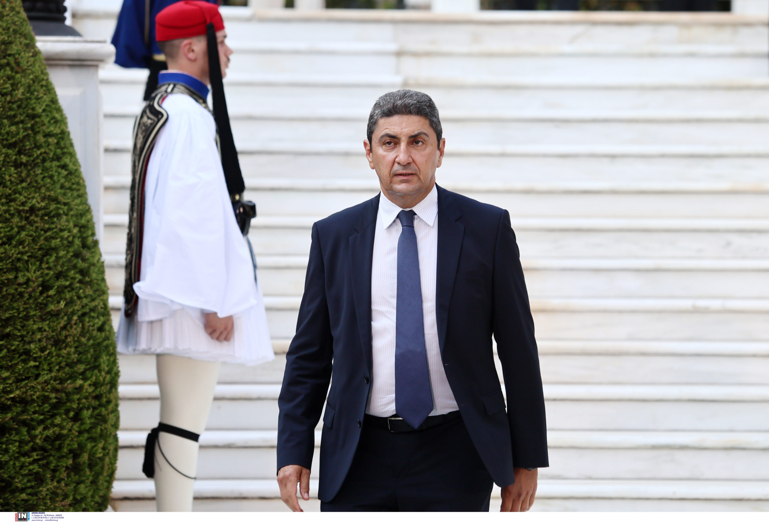 αποκατάσταση της δημοκρατίας, Προεδρικό Μέγαρο, δεξίωση 