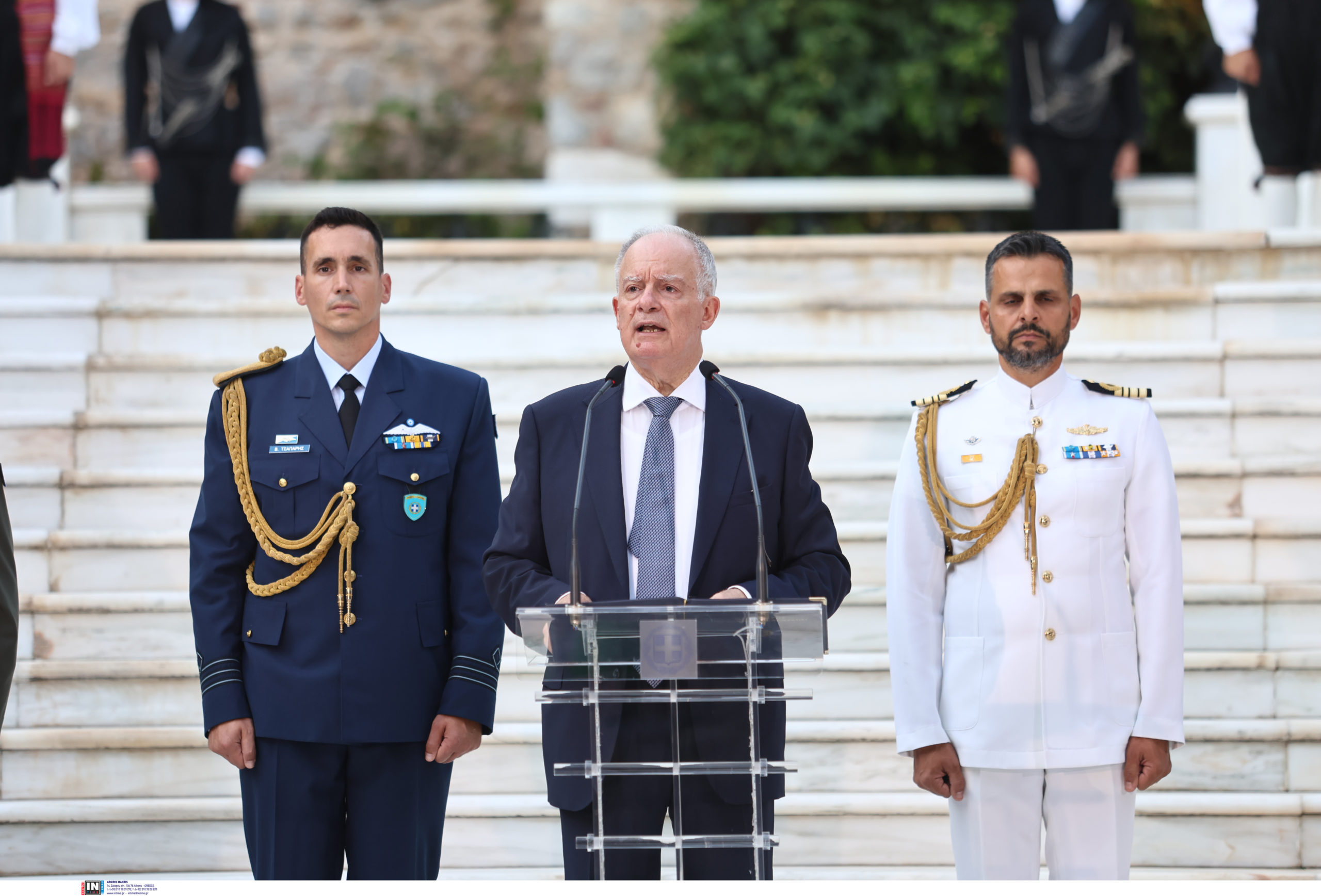 αποκατάσταση της δημοκρατίας, Προεδρικό Μέγαρο, δεξίωση 