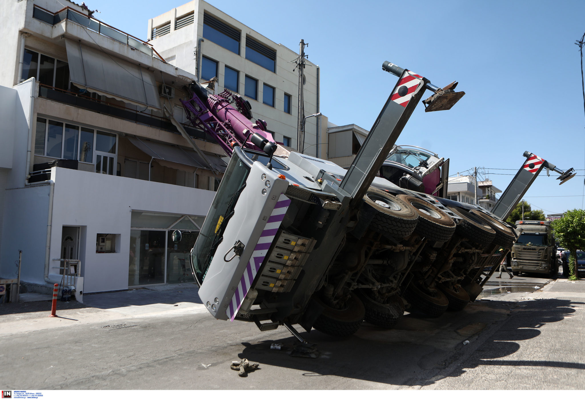 Περιστέρι: Γερανοφόρο όχημα