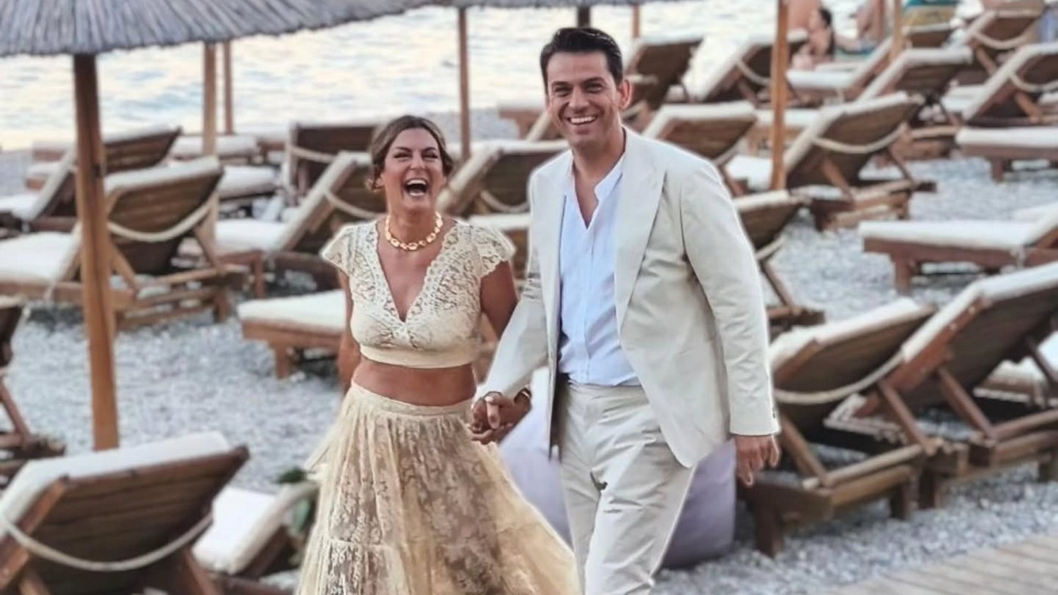 Χριστίνα Βραχάλη: Ανέβασε φωτογραφίες από τον γάμο της – «Ευλογημένη που σου κρατώ το χέρι»