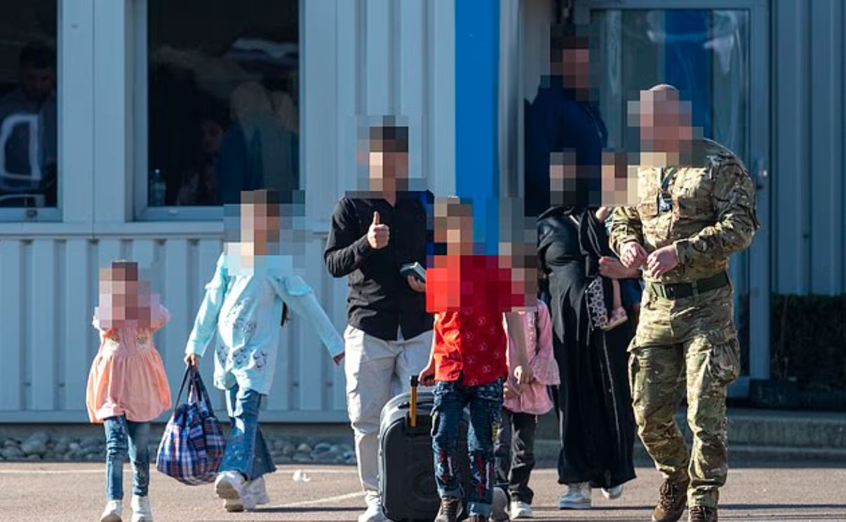 Operation Rubific: Αερογέφυρα για να σωθούν από τους Ταλιμπάν οι Αφγανοί που συνεργάστηκαν με τους Βρετανούς – Πώς κρατήθηκε μυστική μια πανάκριβη και μοναδική στα χρονικά επιχείρηση