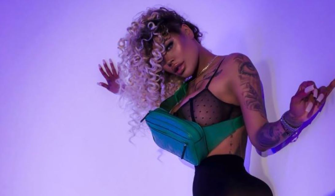 Μοντέλο πήγε στην Καραϊβική για επέμβαση γλουτών και μετά το εμφύτευμα… «κρεμόταν» – «Έκανα καθίσματα στο γυμναστήριο και ένιωσα κάτι»