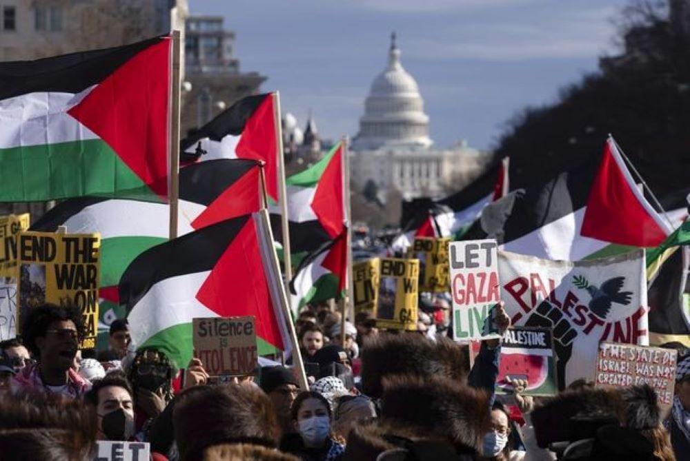 Μέση Ανατολή: Γιατί οι υποστηρικτές της λύσης των 2 κρατών αντιλαμβάνονται ότι τώρα είναι η ώρα να δράσουν – Ανάλυση του Guardian