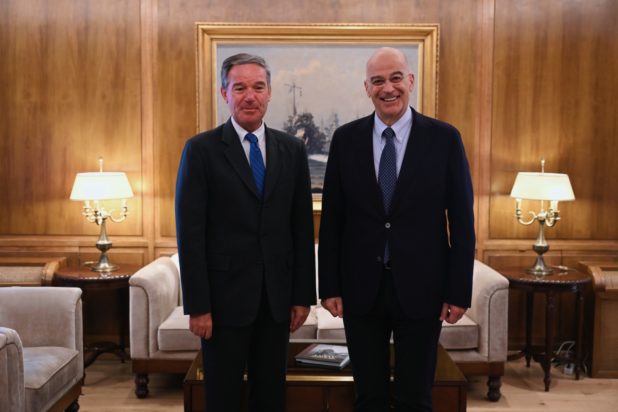 Νίκος Δένδιας: Συναντήθηκε με τον Βέλγο πρέσβη