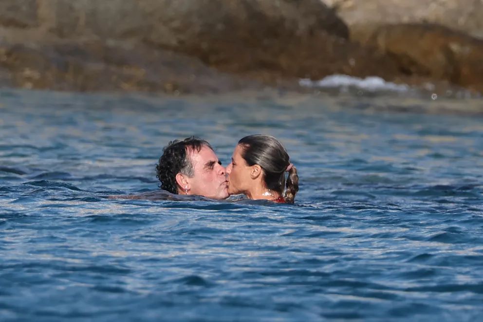 Μισέλ Χουνζίκερ