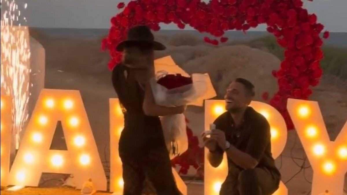 Σάκης Κατσούλης: Έκανε πρόταση γάμου στην Μαριαλένα Ρουμελιώτη – «Και κάπως έτσι… η ιστορία αποκτά καινούργιο κεφάλαιο»